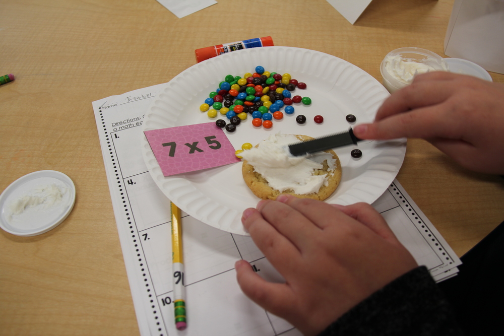 Homer Brink Students' Lesson Combines Math and Baking